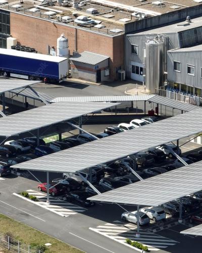 Ombrière photovoltaïque - Panneaux solaires - Solutions d'énergies renouvelables pour les agriculteurs, industriels et collectivités